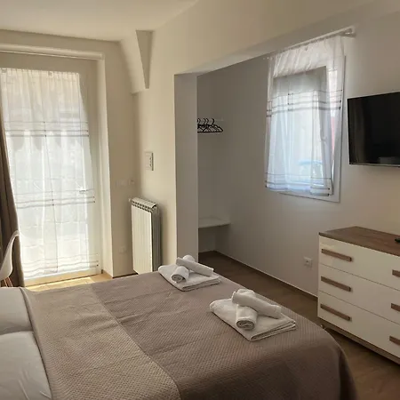 Messapia Daire *